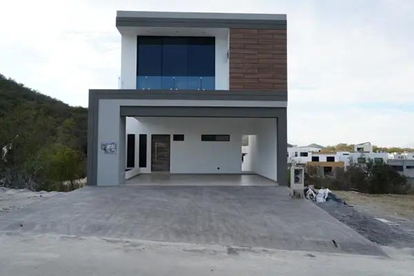 Casa en VENTA en ÁLAMO SUR en Santiago NL