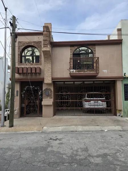 Casa en VENTA en Contry Sol en Guadalupe NL
