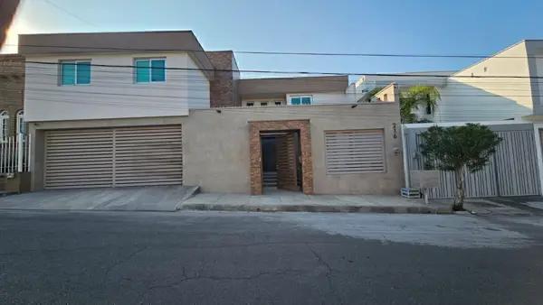 Casa en VENTA en CUMBRES 3ER SECTOR en Monterrey NL