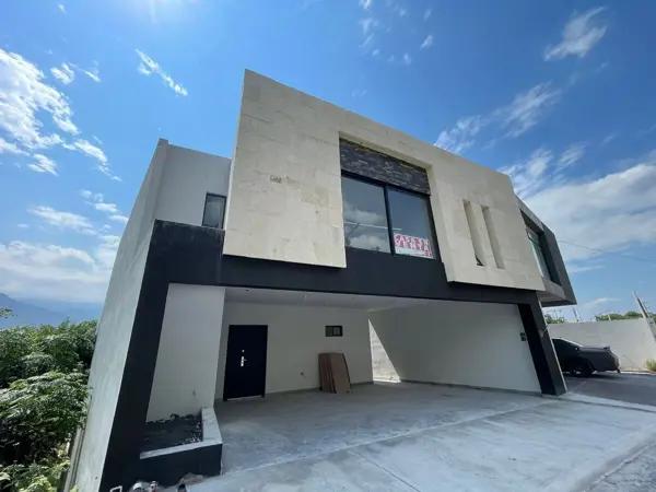 Casa en VENTA en BOSQUES DE SAN PEDRO en Santiago NL Casa en VENTA en BOSQUES DE SAN PEDRO en Santiago NL