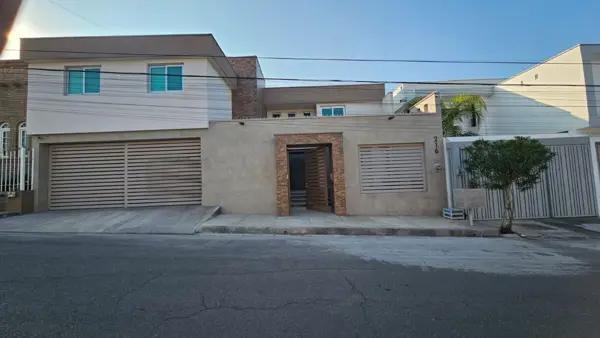 Casa en VENTA en CUMBRES 3ER SECTOR en Monterrey NL