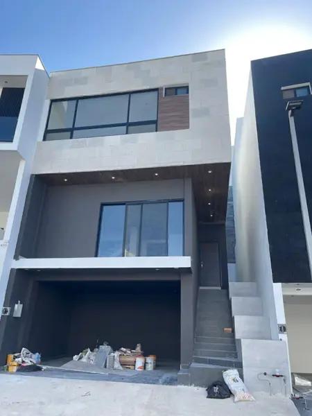 Casas en VENTA en LOMAS DEL VERGEL en Mty