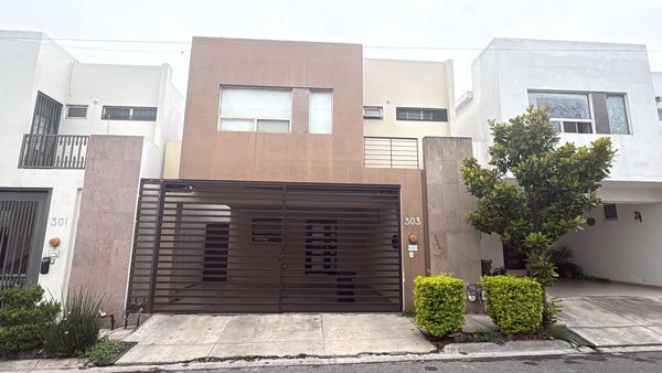 Casa en Renta en Cumbres Elite Sector la Hacienda, Monterrey