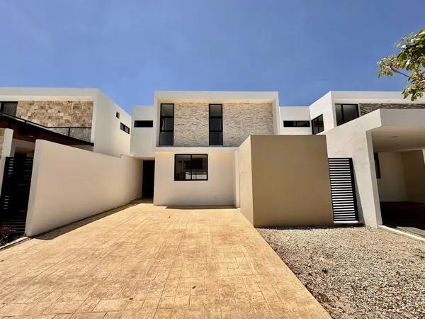 Casa de 3 Recámaras + Cuarto de Servicio en Privada Tamora, Conkal Casa de 3 Recámaras + Cuarto de Servicio en Privada Tamora, Conkal