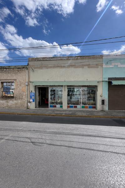 LOCAL EN RENTA PARA REMODELAR EN EL REMATE