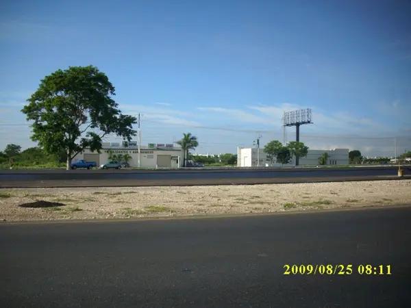 Terreno de 15,158 m2 en renta sobre el Anillo Periférico Norte Terreno de 15,158 m2 en renta sobre el Anillo Periférico Norte