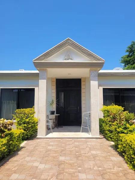 Casa de Una Planta en zona Norte, dentro de Merida, 3 recámaras, amplio terreno