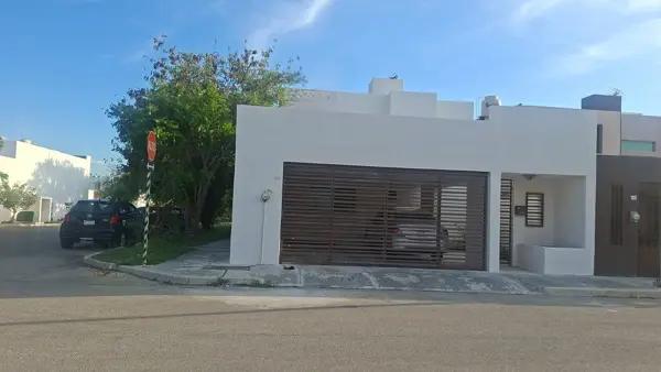 CASA EN VENTA EN ALTABRISA, MÉRIDA | IDEAL PARA INVERSIÓN