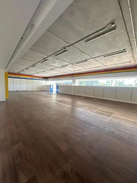 Local comercial en planta baja en renta en Victory Platz