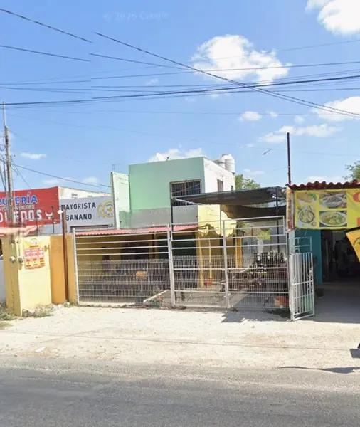 Casa con uso comercial sobre avenida principal