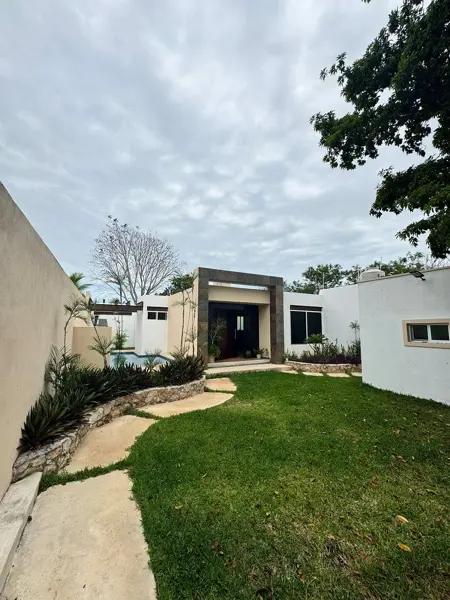 Casa en venta a 3 cuadras de la Universidad Modelo