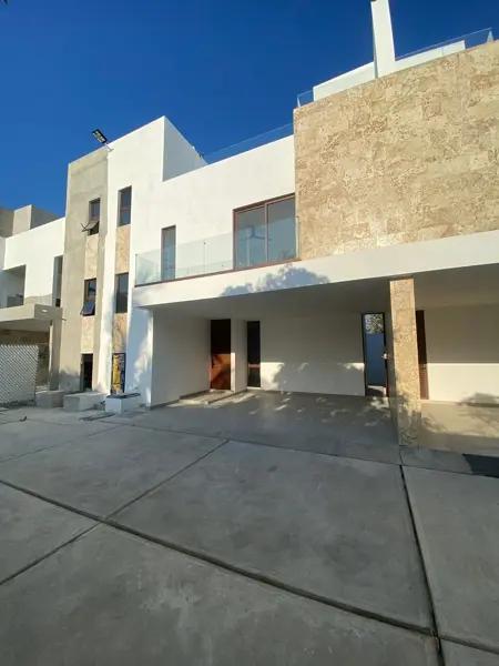 Townhouse en renta en Yaakun Dzitya
