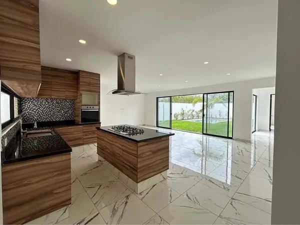 CASA DE UNA PLANTA CON 4 RECAMARAS EN VENTA EN JARDINES DE REJOYADA