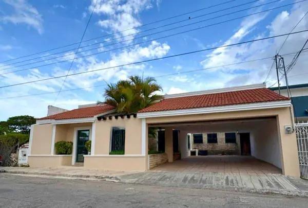 Casa en venta en Fraccionamiento Campestre 6 RECAMARAS