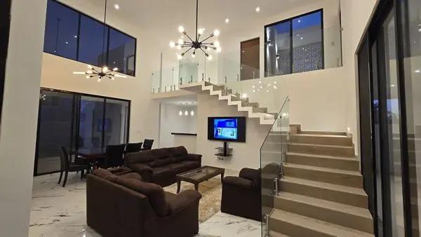 Casa en venta de 4 recámaras  en Residencial Tamora