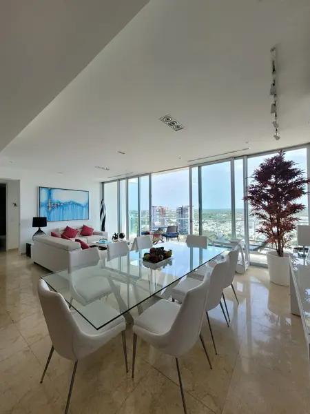 Departamento de lujo amueblado en venta en Country Towers