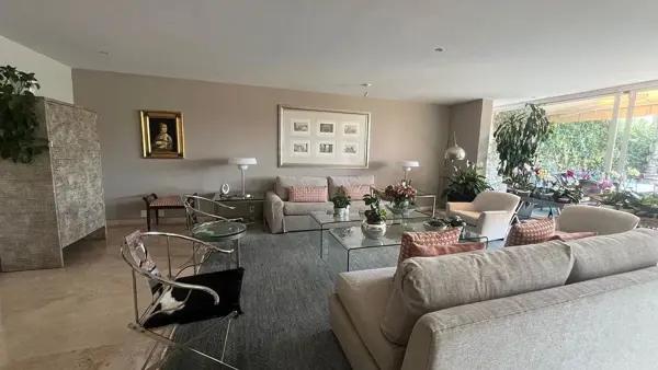 Casa en Venta en Lomas de Chapultepec con Terraza, Cava y Paneles Solares