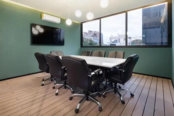 OFICINA COWORKING EN MONTES URALES OFICINA COWORKING EN MONTES URALES