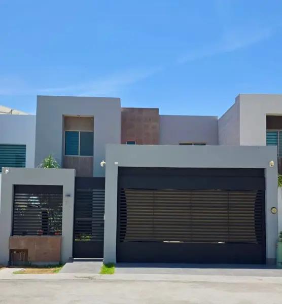 Casa en Venta con terraza y jardín