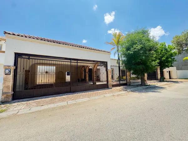 Residencia de una planta en San Luciano, Torreón Coah. de Zaragoza.