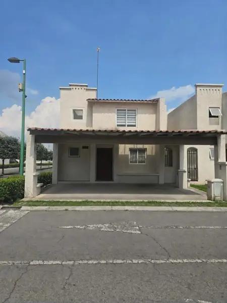 CASA EN VENTA EN LOS CASTAÑOS II, METEPEC. CON 3 RECÁMARAS Y ESTACIONAMIENTO TECHADO CASA EN VENTA EN LOS CASTAÑOS II, METEPEC. CON 3 RECÁMARAS Y ESTACIONAMIENTO TECHADO