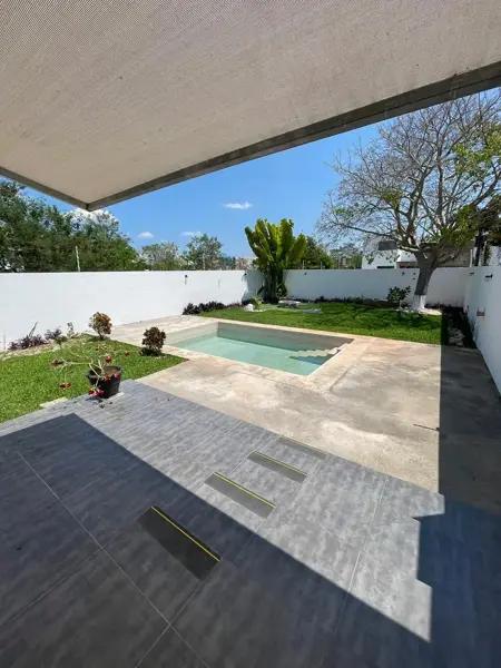 Casa en renta en Vida Verde Cholul Merida Yucatan con amplio jardín