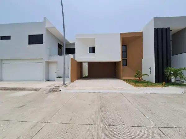 Venta de Casa en Lomas del Dorado Venta de Casa en Lomas del Dorado