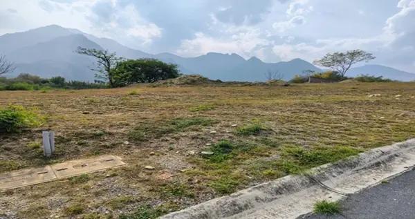 TERRENO RESIDENCIAL DE 651 m² EN LAGOS DE SAN FRANCISCO, SANTIAGO, N.L.