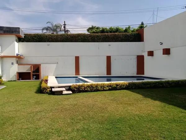 Ubicado departamento en Acapatzingo con elevador. Excelente precio