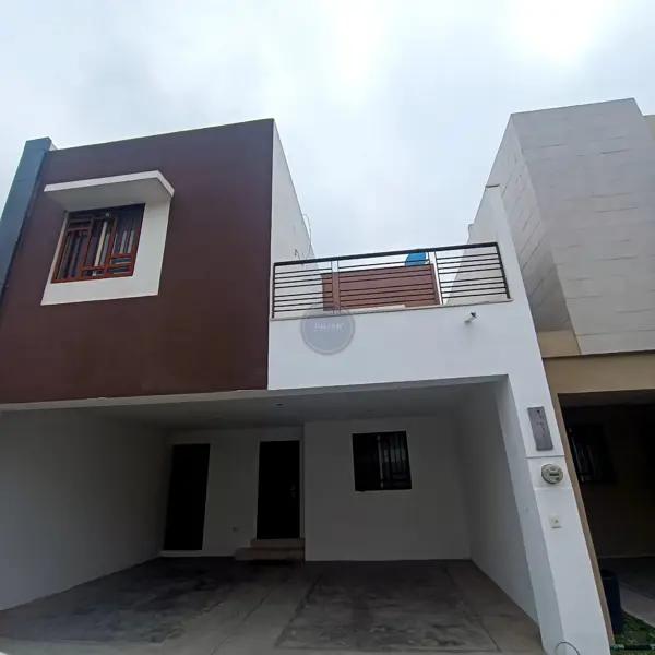 Casa en Renta, amueblada en Almería, Apodaca
