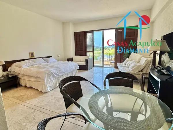Departamento tipo loft con terraza y vista al campo de golf Departamento tipo loft con terraza y vista al campo de golf