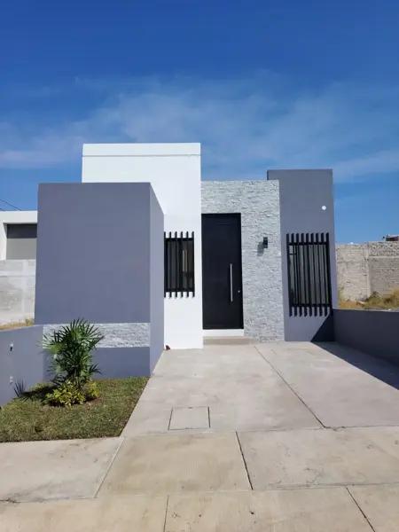 Casa en venta de una planta en Zona Norte de Colima