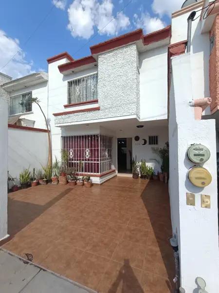 Casa en venta en jardines de Oriente Casa en venta en jardines de Oriente