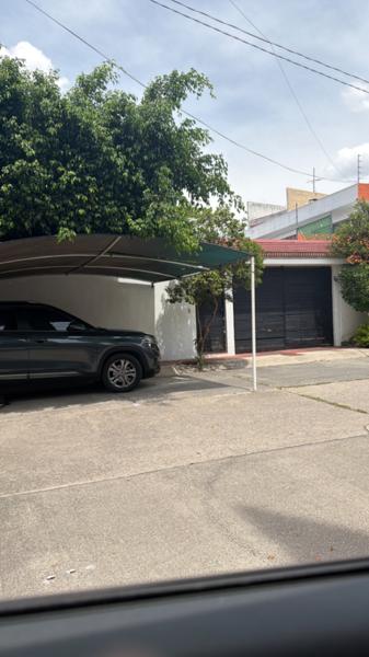 Casa en Las Alamedas ( paseos del sol)