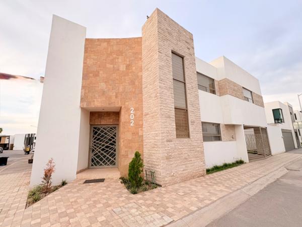 CASA EN RENTA EN VIÑEDOS !!! CASA EN RENTA EN VIÑEDOS !!!