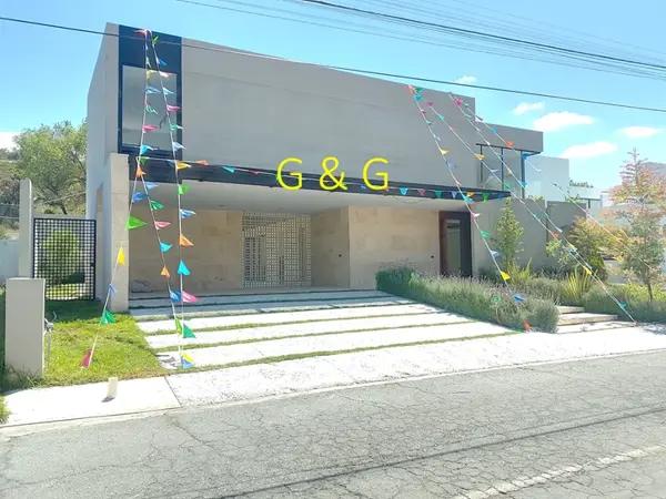 Casa en Venta Club De Golf