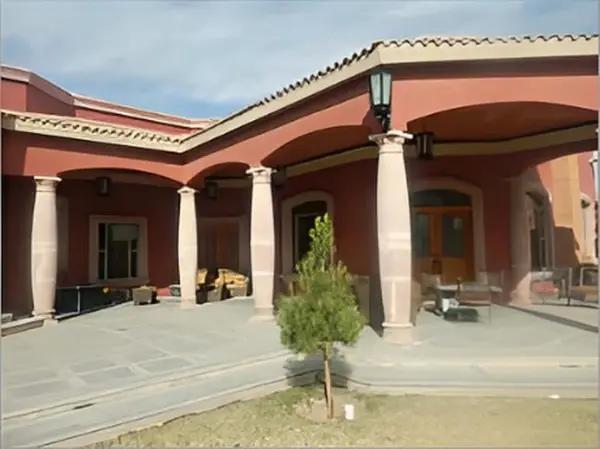 Casa en Juárez Campos Eliseos con 5 recámaras y amplio terreno en zona Norte LAAB1