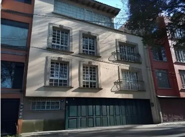 Edificio en remate en Lomas de Chapultepec, Ciudad de México LAAB1