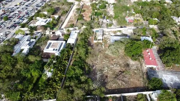 TERRENO EN VENTA CON CONSTRUCCIÓN EN XCANATUN, MERIDA YUCATAN