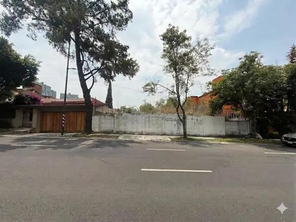 Venta de Terreno en Bosques de las Lomas