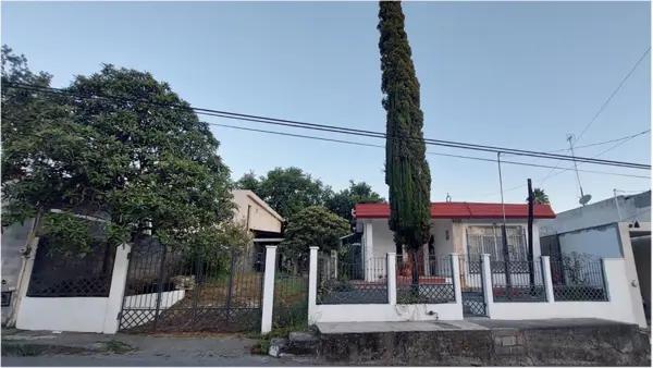 1,397m2 para reconstruir, Centro Santiago, N.L. 1,397m2 para reconstruir, Centro Santiago, N.L.