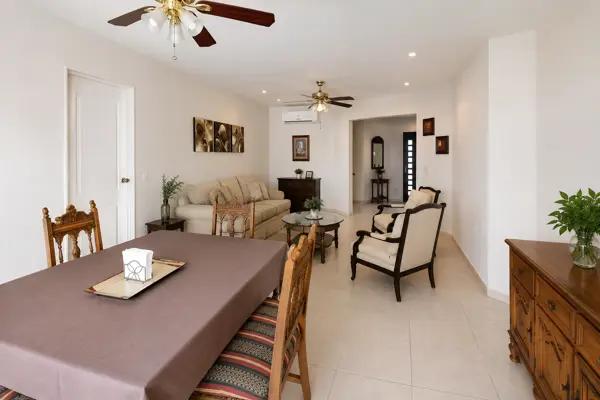 Venta en Casa en Privada la Rioja