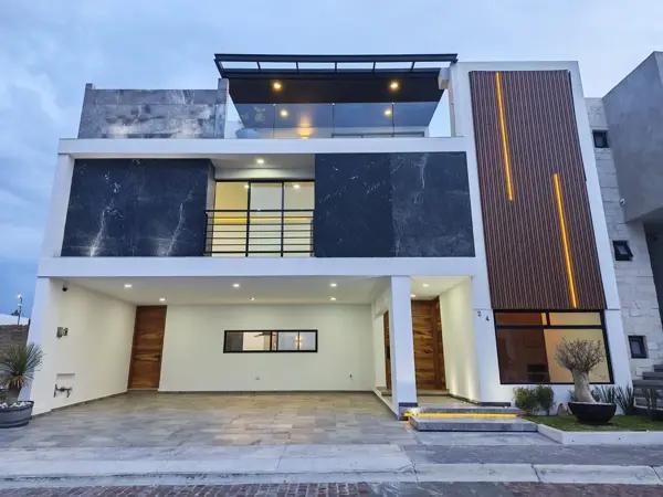 Venta de Residencia en Lomas de Angelópolis Parque Gran Reserva, 5 habitaciones 7 Baños completos 2