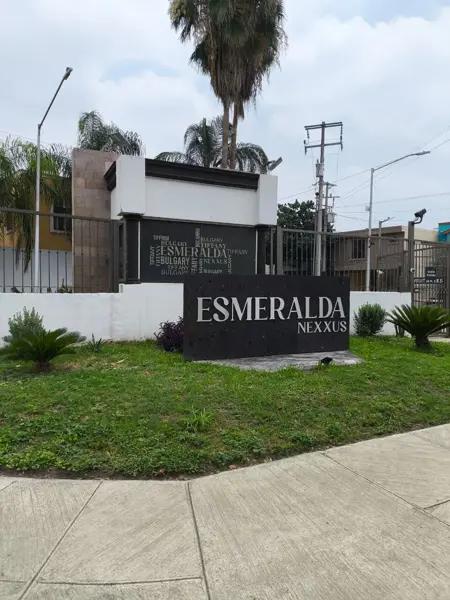 CASA EN VENTA ZONA ESCOBEDO (NEXXUS SECTOR ESMERALDA) CASA EN VENTA ZONA ESCOBEDO (NEXXUS SECTOR ESMERALDA)