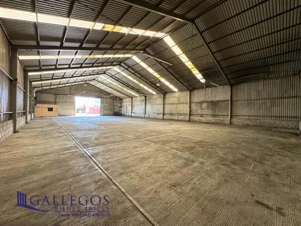 Plataforma Logística en Otay: Terreno Industrial con Bodega y Conectividad