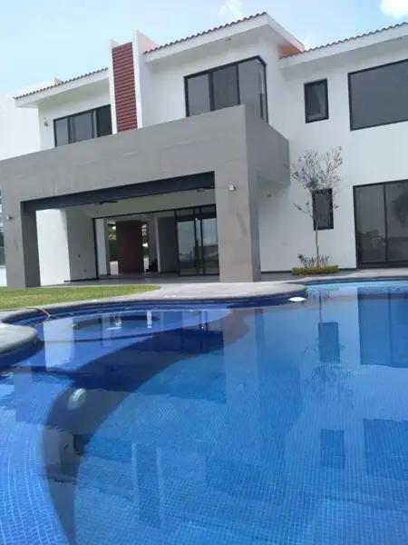 CASA en VENTA en COCOYOC Fracc Vig. 24/7
