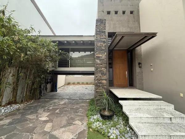 CASA EN VENTA LOMAS DEL HIPICO ZONA CARRETERA NACIONAL MONTERREY