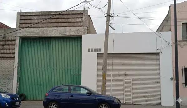 Local bodega en renta centro histórico Puebla.