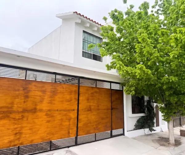 CASA EN VENTA AL ORIENTE DE SALTILLO, COAH.
