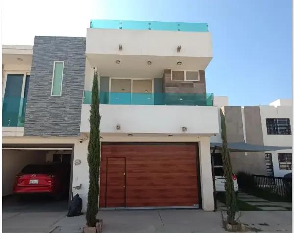 CASA EN VENTA EN HEROES